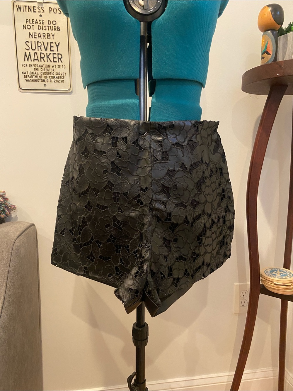 bebe Black Floral Lace High-Waist Shorts